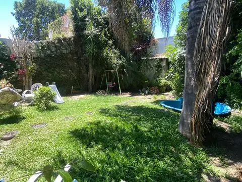 CASA LOTE PROPIO DE 8.66 X 45 MTS, CON JARDIN, PILETA ,GARAGE Y TERRAZAS- ZONA VILLA SANTA RITA