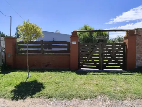 Casa En Parque Sicardi, Lista Para Escriturar, 663 Y 15