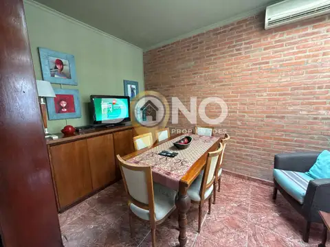 Depto Tipo Casa 3 ambientes con 2 baños