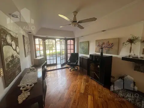 Casa 7 ambientes con 4 baños