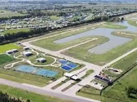 Lote en venta a la laguna en Canning Las Victorias