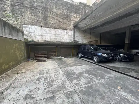 VENTA COCHERA DESCUBIERTA EN PLANTA BAJA. PALERMO