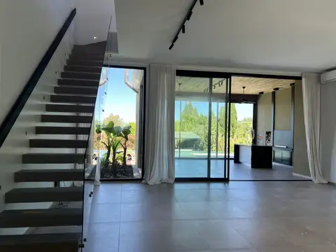 Casa en Venta 1 año