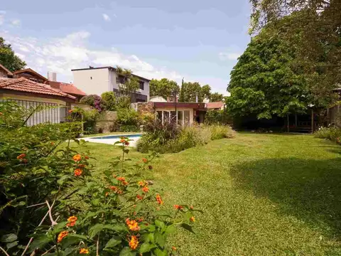 Casa en Venta con 1 cochera