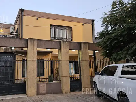 Casa en Dos Plantas En Venta En Colon Entre Ríos.
