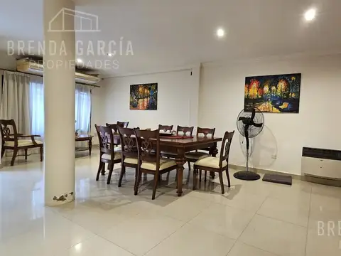Casa en Dos Plantas En Venta En Colon Entre Ríos.