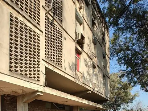 DEPTO AMPLIO DE 3 AMB EN COMPLEJO CON PARQUE EN LOMAS!