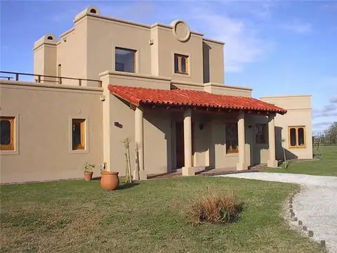 Casa en Venta en Estancia Benquerencia Farm Club, USD 445.000