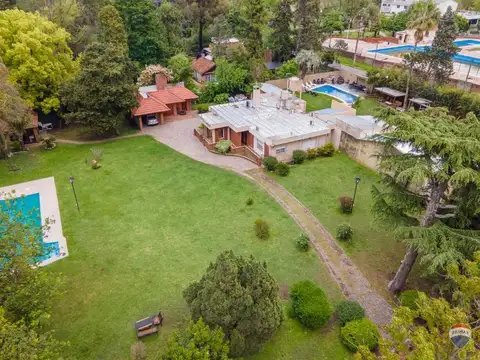 Venta casa quinta en Del viso de 6 ambientes