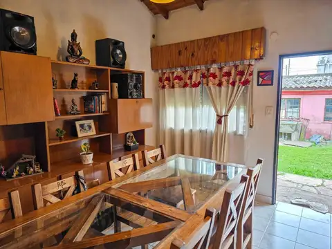 Depto Tipo Casa 4 ambientes con 2 baños