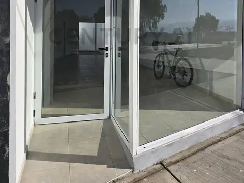 Local en Alquiler 1 año