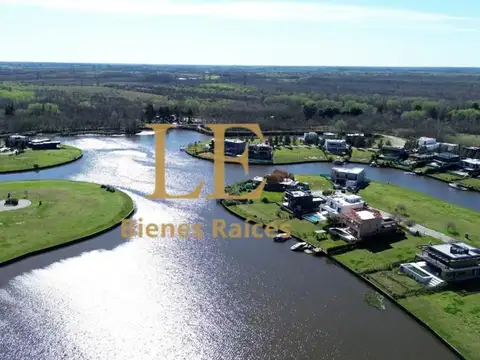 Venta Casa El Naudir Al Rio con Amarra Propia