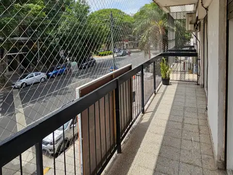 Oficina en Alquiler al Este