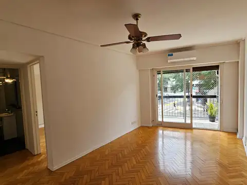 Superí 1400, Piso 1