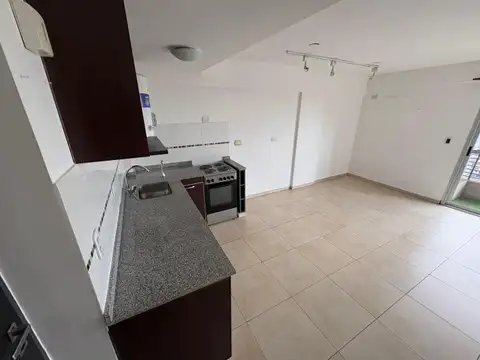 Departamento en Alquiler en Moron Sur, $ 490.000