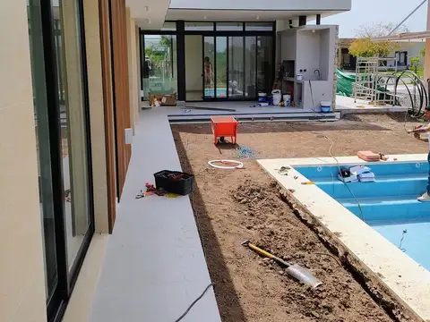 Hermosa casa Estilo Frances en Barrio San Ramiro