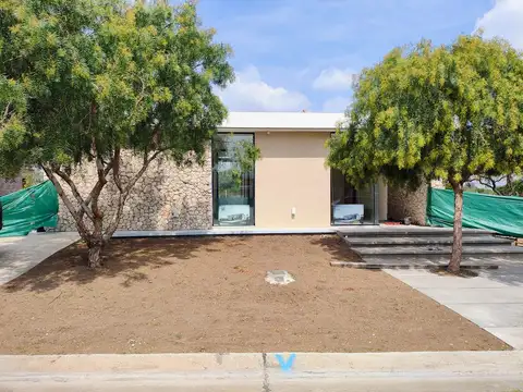 Hermosa casa Estilo Frances en Barrio San Ramiro