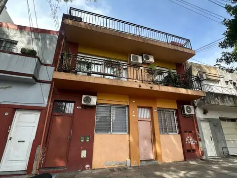 Depto Tipo Casa 4 ambientes con 2 baños