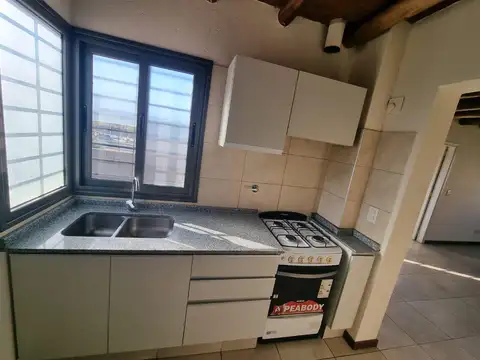 Departamento 6 ambientes con 1 baño