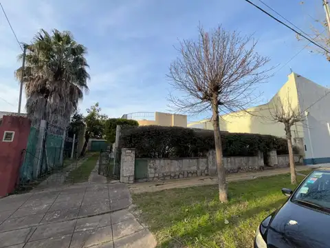 Casa con gran lote en Venta - Martin Coronado