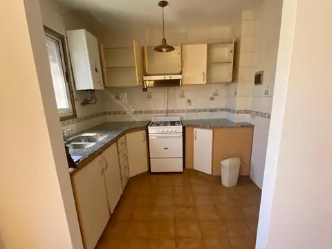 Departamento en Alquiler en Quilmes, $ 450.000