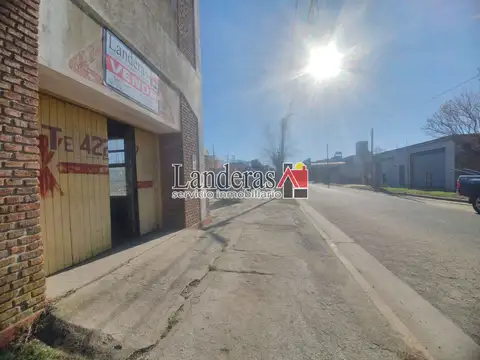 Local en Venta Via Púb.