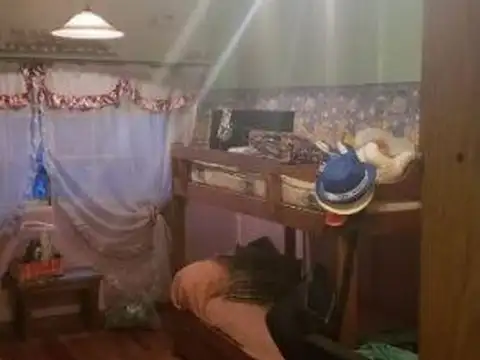 Casa 6 ambientes con 2 baños