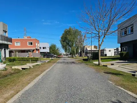 Terreno en Venta en Laguna Azul, USD 18.000