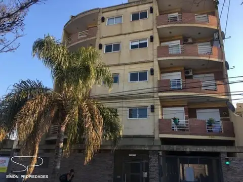 Departamento 2 ambientes con amplio balcón