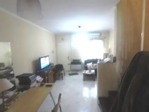 Depto Tipo Casa en Alquiler de 3 ambientes