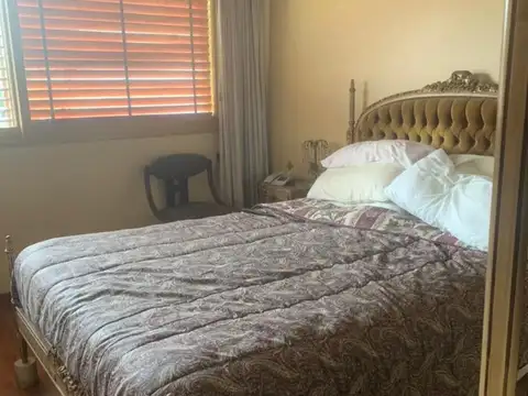 Casa en Venta con 5 cocheras