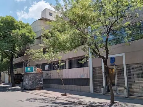 VENDO COCHERA MICROCENTRO