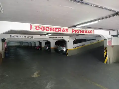 VENDO COCHERA MICROCENTRO