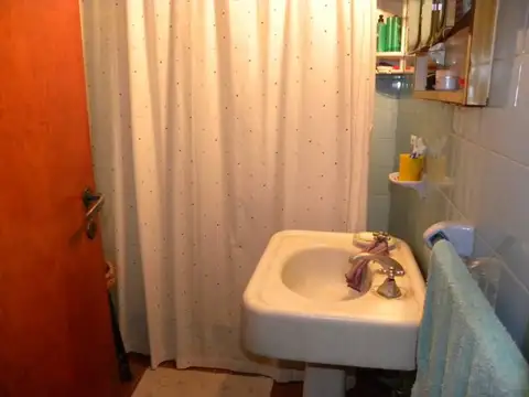 Amplia propiedad   en venta en G Catan