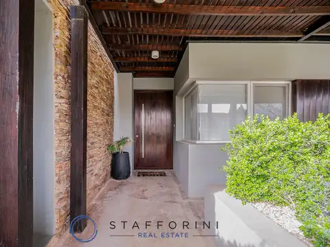 Casa 6 ambientes con 3 baños