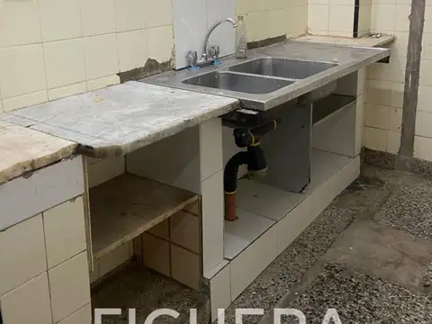 Local - Alquiler - Argentina, La Matanza - PERU 1931