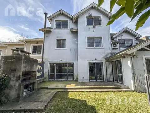 Terreno en Venta 27  mts Fondo