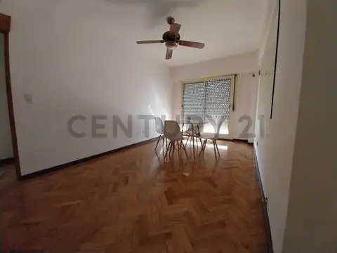 Av. Gaona 44300, Piso 7