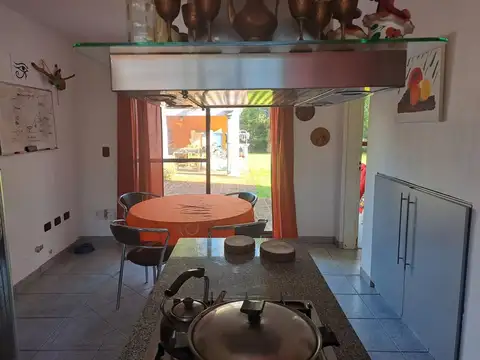 CASA EN VENTA EN EL LAUQUEN CLUB DE CAMPO L31