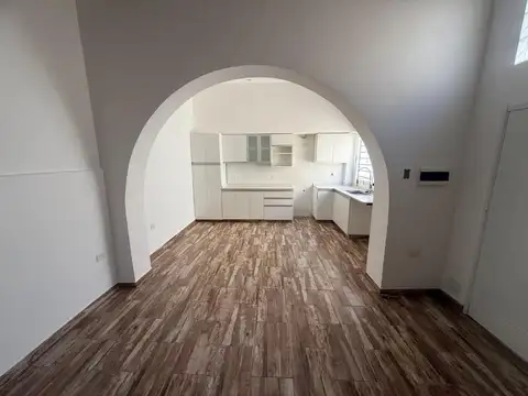 Depto Tipo Casa en Venta de 3 ambientes