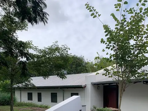 Casa en Alquiler en Valle Escondido