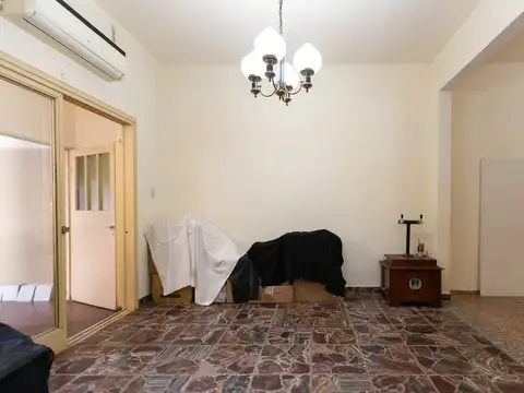 Casa 5 ambientes con 4 baños