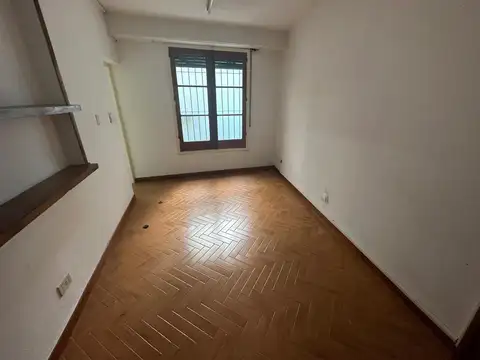 Excelente Oficina en Recoleta