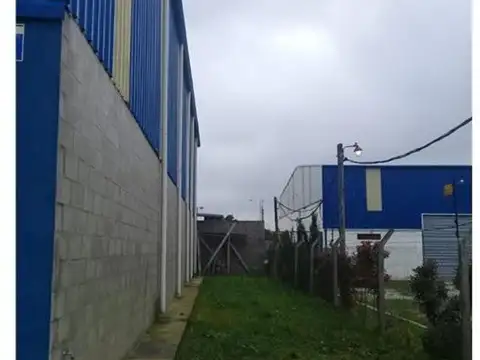 Galpon en Alquiler 15  mts Frente