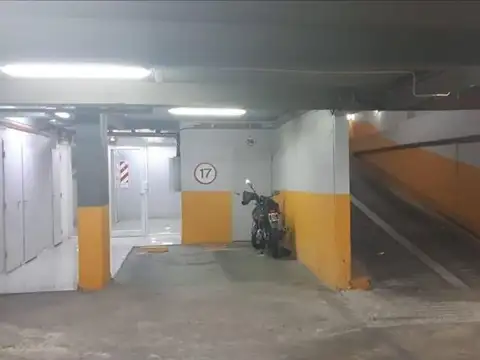 Cochera en venta - 12Mts2 - Lomas de Zamora