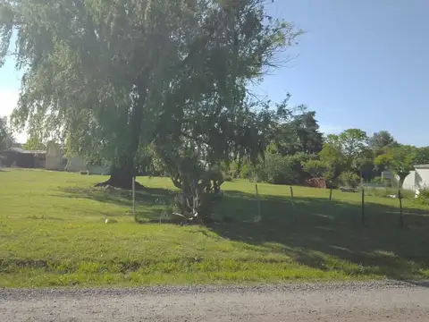 Casa de Campo a restaurar con excelente lote