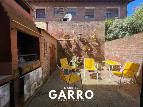 Depto Tipo Casa en Alquiler Temporal con 1 cocheras