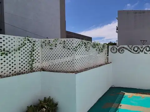 Depto Tipo Casa 3 ambientes con 2 baños