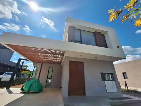 Casa en venta en Puertos del Lago, Escobar -