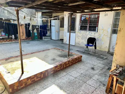 Casa 3 ambientes con 1 baño